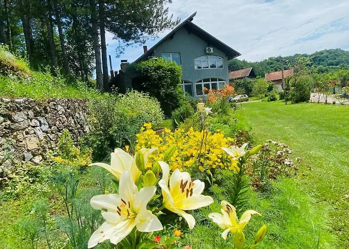 Unaqua Bed & Breakfast 3*